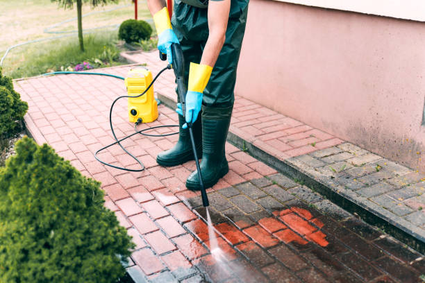 Best Oil Spill Cleanup  in Village Green, NY